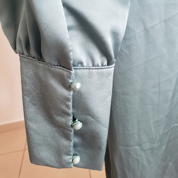 Charlie Charlie Charlotte sage green midi dress - Picture 3 of 8